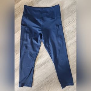 3/$25 Zyia High Rise Crop blue leggings size 6-8